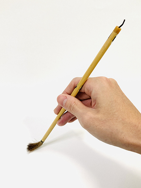 筆を持つ角度を科学的に考える｜上手な掃除の仕方にも関連