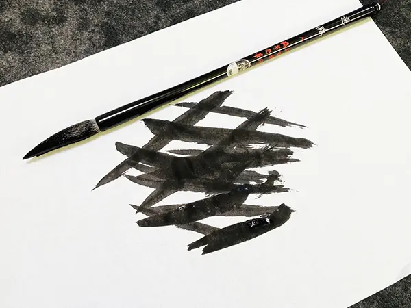 書道家が筆の洗い方、直し方をメーカーの知恵も借りながら全力で考える