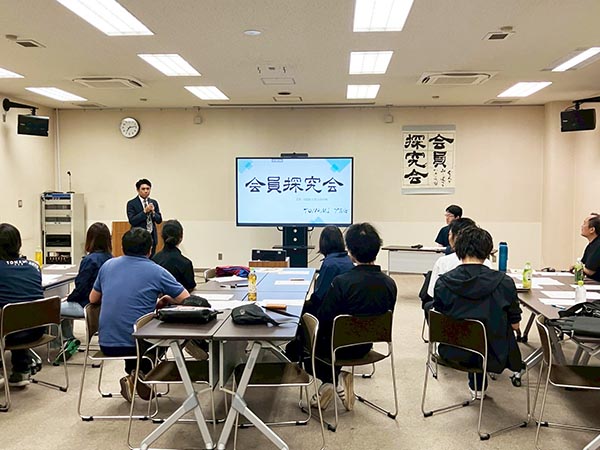 砺波商工会議所青年部【会員探究会】|書作品の制作|藤井碧峰